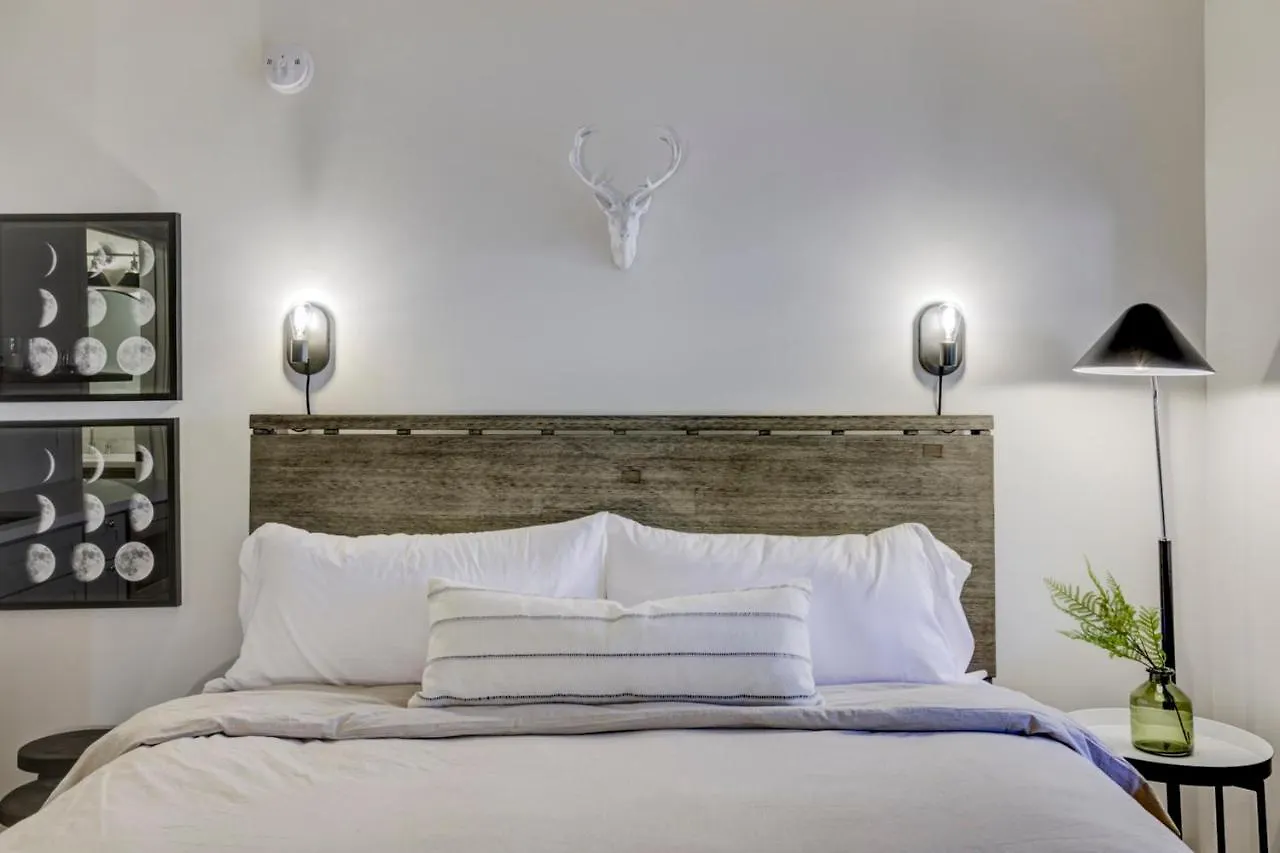 Apartment South Lake Chalet-Boutique Suite-Minutes To Heavenly & Lake Tahoe South Lake Tahoe